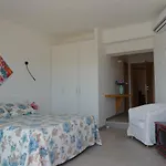 Rooms, Maksim 招待所