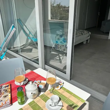 Rooms, Maksim Guest house *