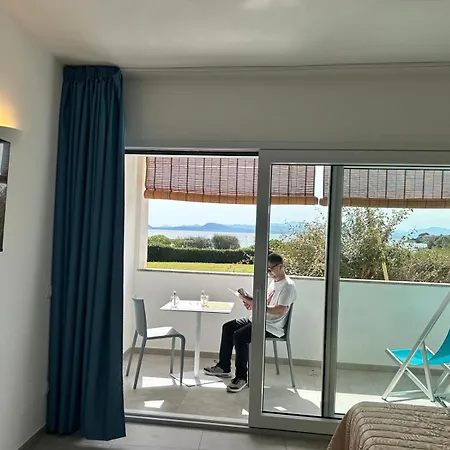 Rooms, Maksim Guest house *