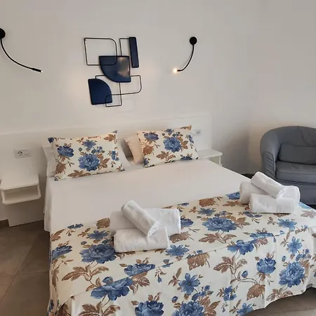 Guest house Rooms, Maksim Golfo Aranci