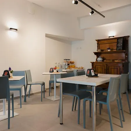 Rooms, Maksim Guest house *