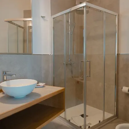 Rooms, Maksim Guest house *