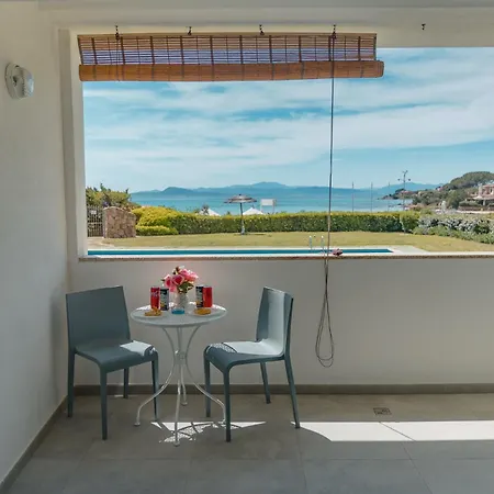 Rooms, Maksim Golfo Aranci