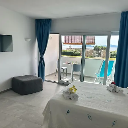 Rooms, Maksim Golfo Aranci