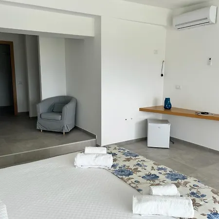 Rooms, Maksim * Golfo Aranci