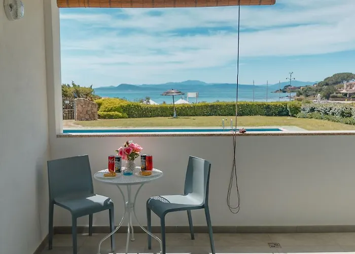 Rooms, Maksim Golfo Aranci